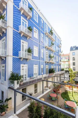 Haws Lisboa Отели рядом с достопримечательностью «Национальный театр королевы Марии II»