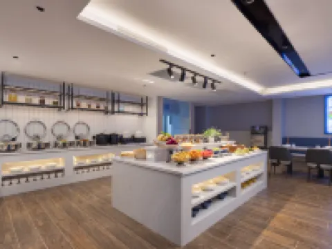 オーケーデイホテル（クムル駅） クムル市のホテル