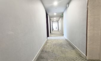Rujia Pebble Hotel (Weifang Municipal Square Dongfang Road)