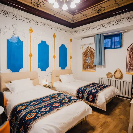 Xunjiang Bieyuan Homestay（Kashgar ancient city scenic area inside）