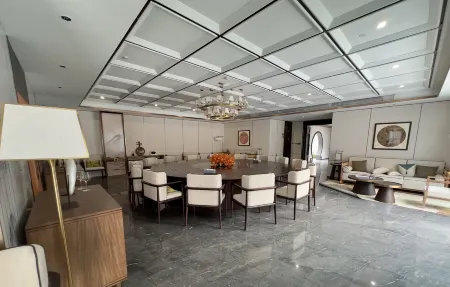 Longchang Lakeview Homestay (Guyu Lake Scenic Area) Отели рядом с достопримечательностью «Chuannan Normal College for Childhood Education»