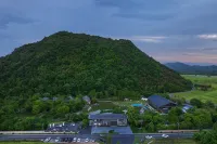 JOYOUS RETREAT Hotels near Earth Light Art Commune