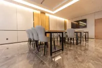 Yates Hotel (Yongren Station)