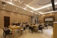 VALATOMS Fanlatu Hotel (Bipenggou Scenic Area Branch 2) Hotels in Li County