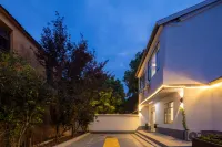 Xishang Shiguang Homestay (Xiangyuan Flower World Tourism Resort Area)