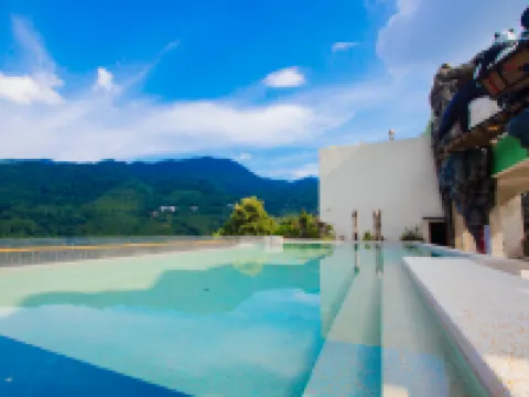 YUANSHE HEIKUANG PANDA VACATION RENTAL Hotels in Huaying