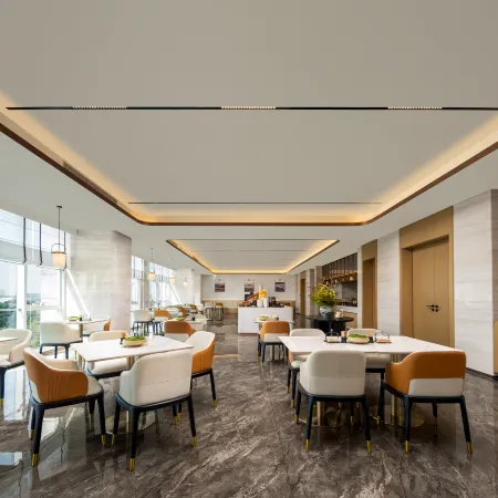 The   Atour   Hotel  of    Hetang  longhu   of   Jiangmen