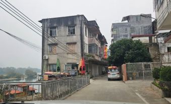 Qinglian Town River View Homestay