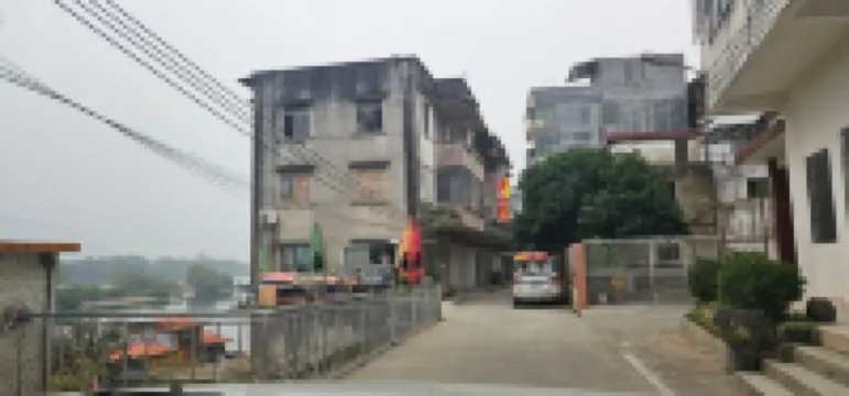 Qinglian Town River View Homestay
