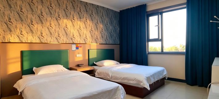 Dongcheng Hotel (Hami North Exit Shop) Отели в г. Хами