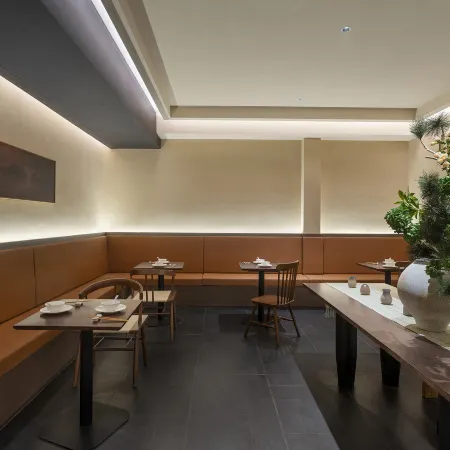 Hefeng Hotel (Xiangyang New Wuzhong Wuyue Square)