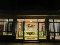 Jingwei Mountain Lodge - parking