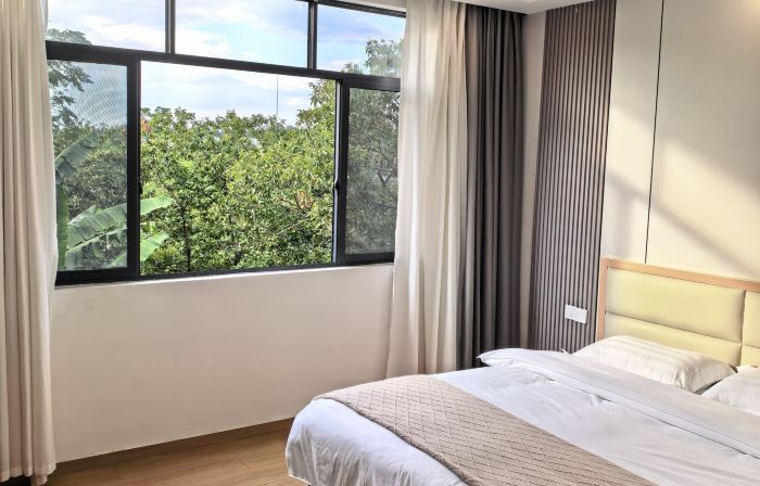 Breeze Hotel (Longhushan Visitor Center)