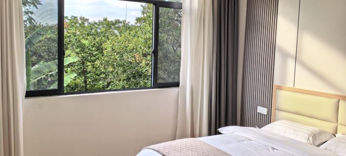 Breeze Hotel (Longhushan Visitor Center) Hotele w: Guixi
