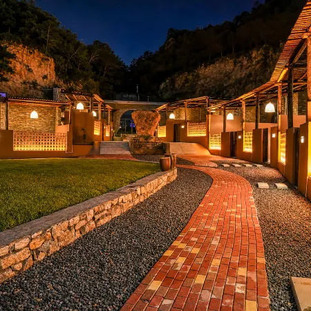 Luoyang Manyao Mountain Lodge Resort Hotel