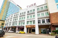 Tune Hotel - 1Borneo Kota Kinabalu Отели рядом с достопримечательностью «Башенные часы Аткинсона»