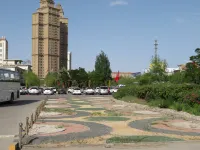 Jiugang Hotel (Jiayuguan Guancheng Fangte Phase 2 Huaboyuan) - Parking