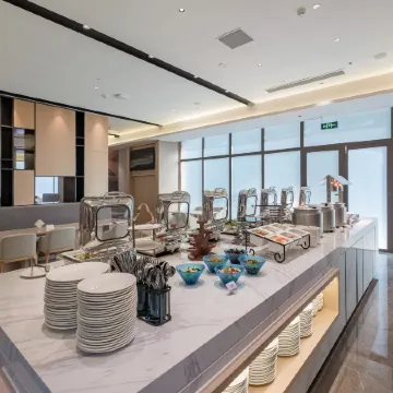 Atour Hotel (Suining Chuanshan High-speed Railway Station)