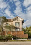 Wuyishan Six Shang · Waterfront Mountains and Beautiful Stays