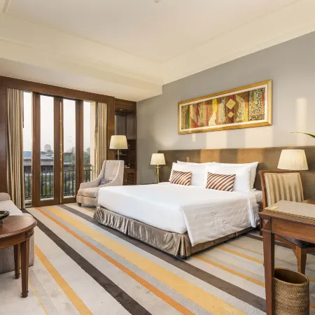Chatrium Hotel Royal Lake Yangon