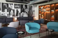 THE FLAG West M. - Pet friendly