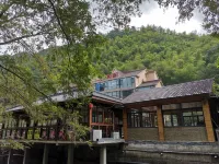 Tonglu Shuangyuan Homestay Hotels near Baiyunyuan