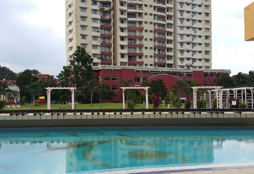 D'Savoy Condotel Over view