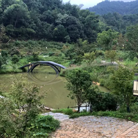 shaoshan Hongzhiyuan Inn (Former Residence Scenic Area)
