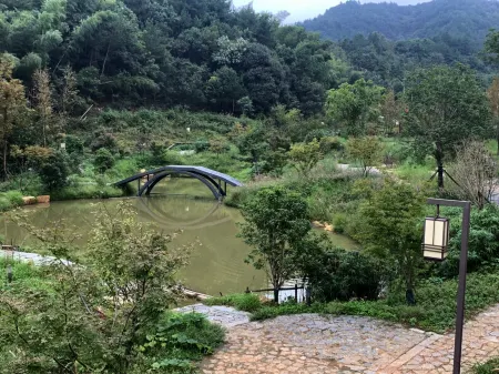 shaoshan Hongzhiyuan Inn (Former Residence Scenic Area)