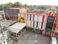 그린 레드 호텔 샤리아 좀방 AIZZ STORE JOMBANG 주변 호텔