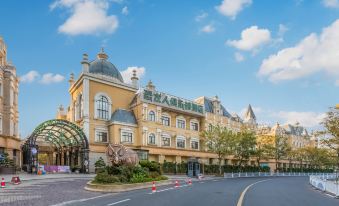 Dinoman Hotel
