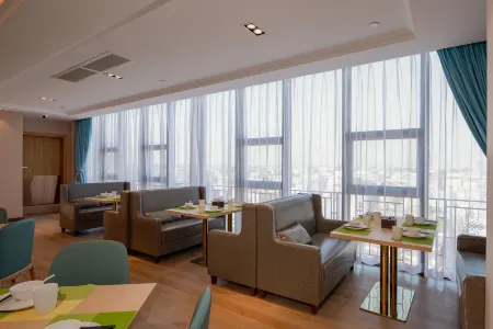 Vienna 3 Best Hotel (Luoding Sulong)