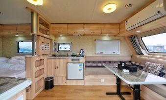 Xufuyan Aolantu RV Resort Camp (Fenghua Xikou Branch)