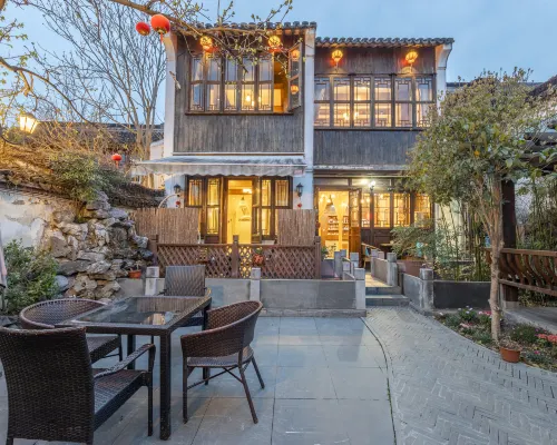 Shiyuan Inn Отели рядом с достопримечательностью «Парк Ориентал-Лэнд»