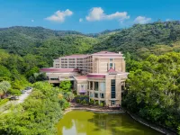 the Lotus Villa Hotel Hotel dekat Gunung Lotus