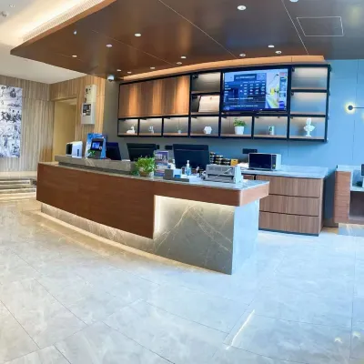 HanTing Hotel (Shanghai Huaihai Middle Road Subway Station) Отели рядом с достопримечательностью «Фуксинг Парк»