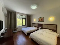 四姑娘山逸居雲虹酒店（雙橋溝景區店） - 2星級