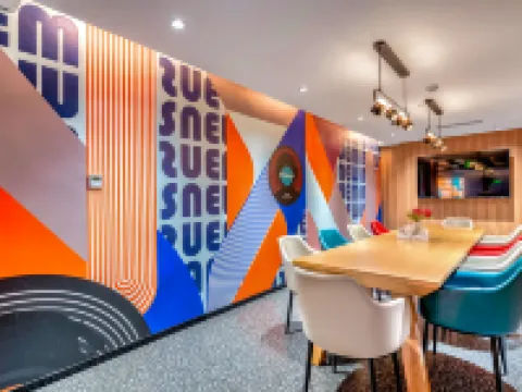 Ibisホテル（ハルビン市中央路空港バス停） ハルビンのホテル