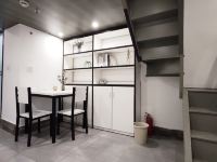 C9公寓式酒店(上海梅陇店) - 精选LOFT高级大床房