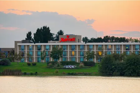 Washington Dulles Airport Marriott Отели в г. Даллес