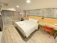 Tainan Wow Hotels near Hai Shan Pai le Di