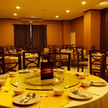 Phrae Nakara Hotel