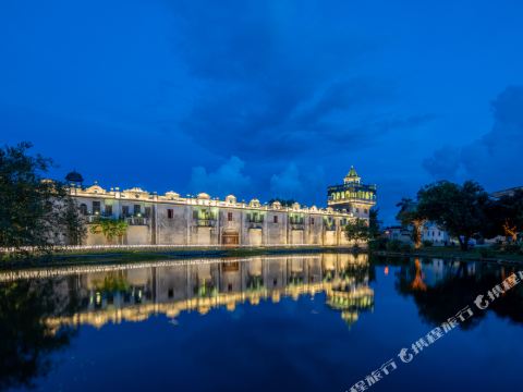 Floral  Hotel · Fifty-third Degree Zhuxia Hotel (Kaiping Diaolou Branch)