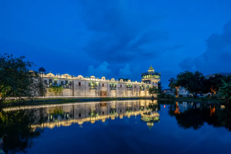 Floral Lux Hotel · Fifty-third Degree Zhuxia Hotel (Kaiping Diaolou Branch)