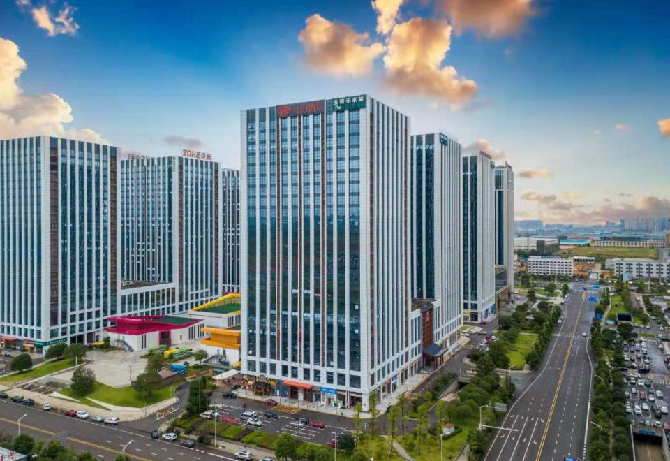 廷泊酒店（长沙高铁西站大汉金桥未来城店）外景图