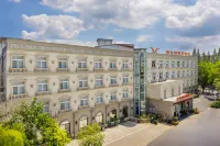 Vienna Classic Hotel (Ningguo Sichuan-Tibet Railway City Government)