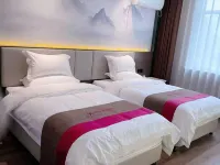 喜相逢七星假日飯店（淮陽龍湖店） 淮陽龍湖國家濕地公園-陳楚故城附近的飯店