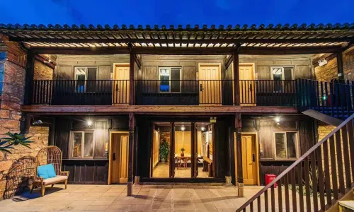 Mengzi Fanjian Humanities and Art Hotel (Bisezhai Branch)