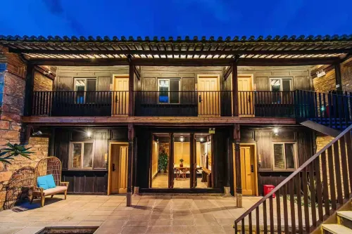 Mengzi Fanjian Humanities and Art Hotel (Bisezhai Branch) - 4-Star