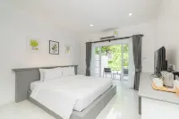 Cozy Creek Khaoyai Hotels near Thongsomboon Club